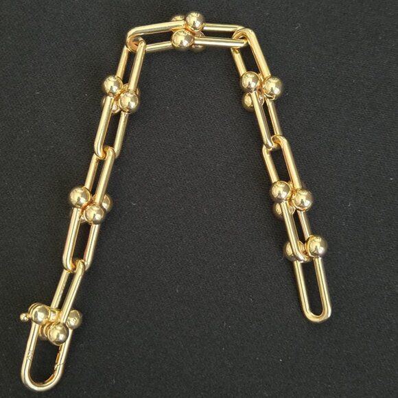 Beautiful hardwarelink bracelet - Picture 8 of 12